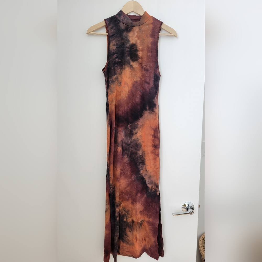 Tie dye dress perfect shape, new without tags